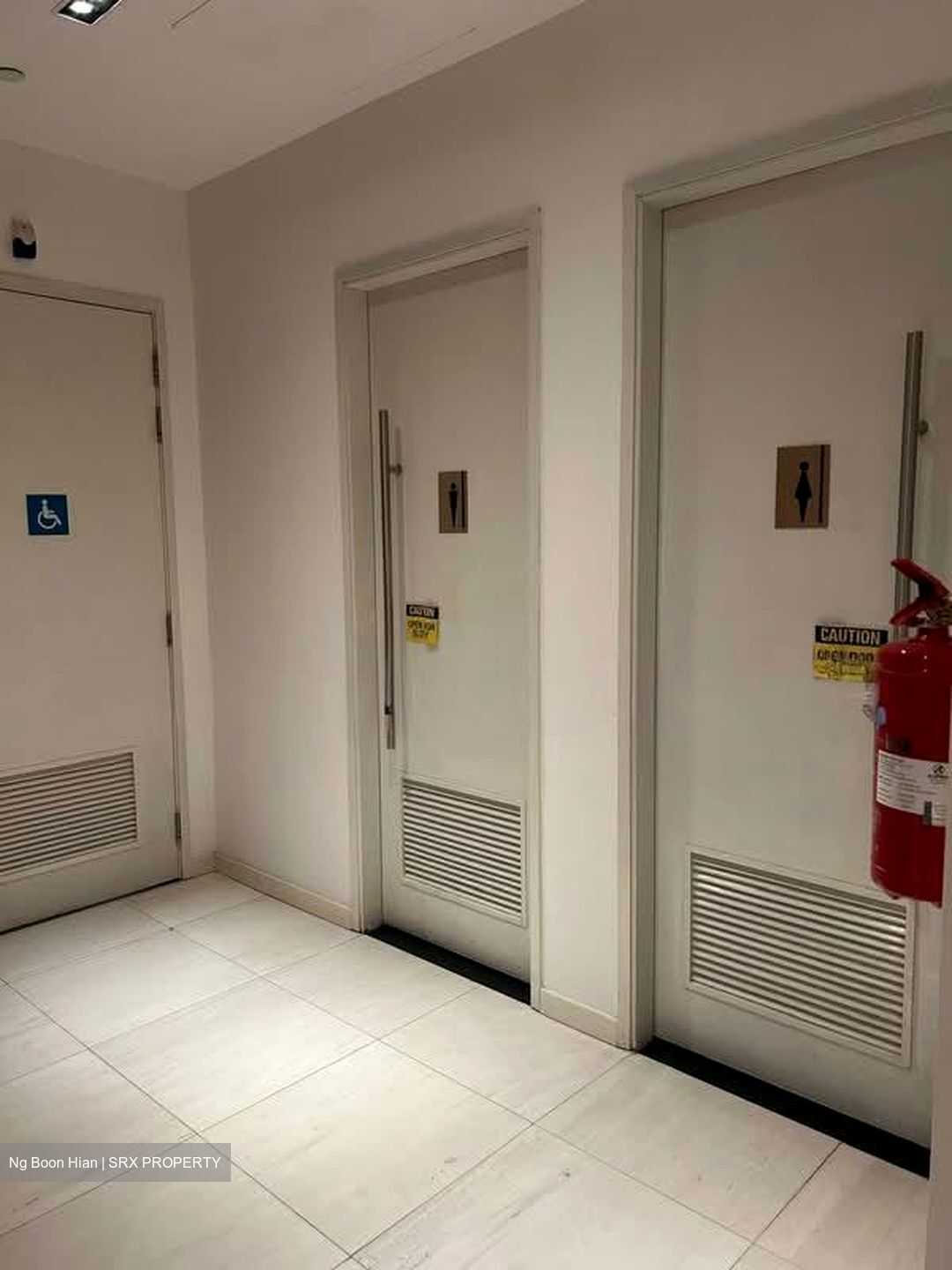 Zhongshan Mall (D12), Office #560602931